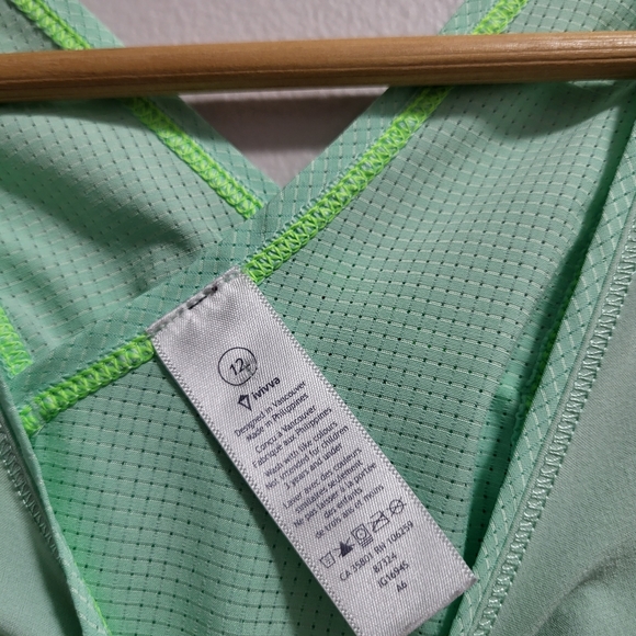 Ivivva Lululemon Girls Flyaway Yoga Tank Size 12 - Picture 4 of 7